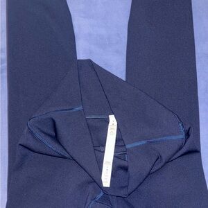 Lululemon navy blue size 6 Leggings